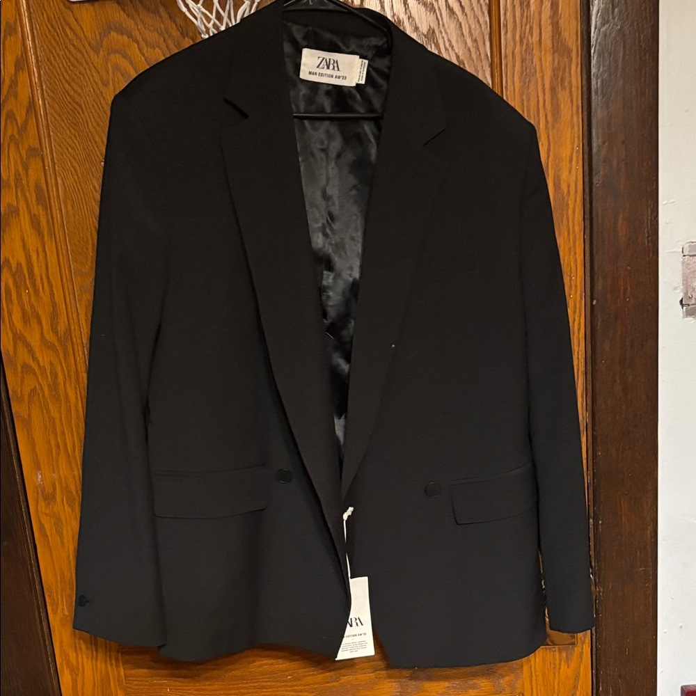 Zara Men's Classic Black Blazer